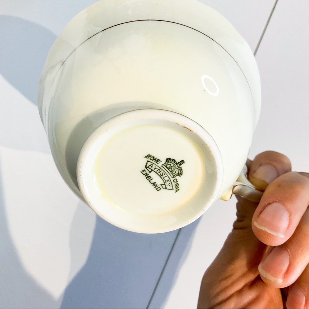 AYNSLEY Blue Lace Floral Tea Cup Cream & Gold | English Bone China - Picture 6 of 8